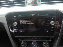 Volkswagen Passat TDI SE Nav - U8379