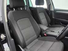 Volkswagen Passat TDI SE Nav - U8379