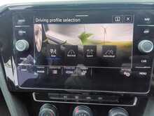 Volkswagen Passat TDI SE Nav - U8379