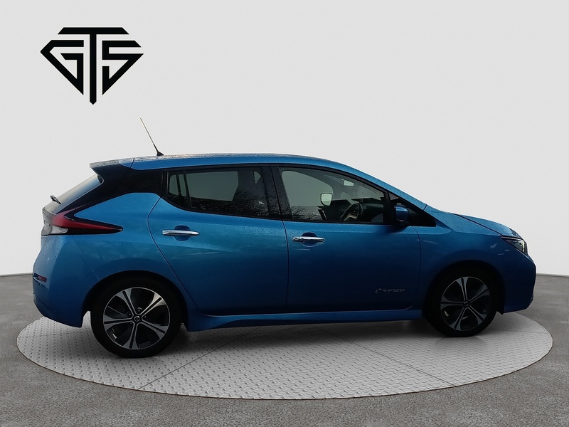 Nissan Leaf Tekna - U8397