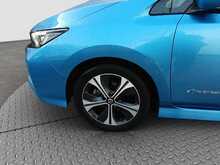 Nissan Leaf Tekna - U8397