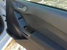 Ford Fiesta Van T EcoBoost Sport - U8403