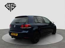 Volkswagen Golf  - U8404