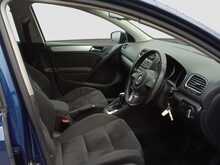 Volkswagen Golf  - U8404