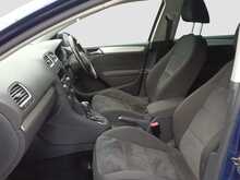 Volkswagen Golf  - U8404