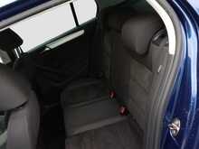 Volkswagen Golf  - U8404