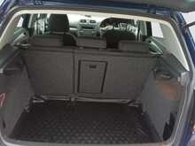 Volkswagen Golf  - U8404