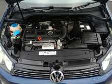 Volkswagen Golf  - U8404