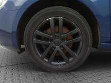 Volkswagen Golf  - U8404