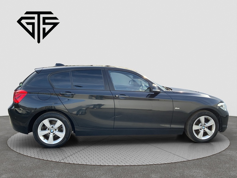 BMW 118D 118d Sports - U8405
