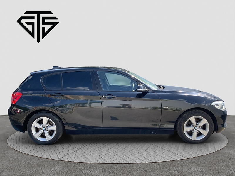 BMW 118D 118d Sports - U8405