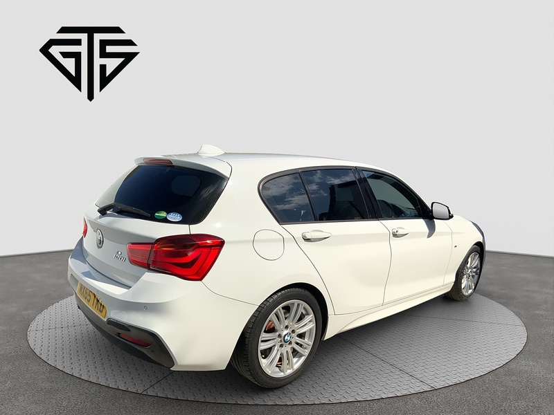 BMW 120I 120i M-Sports - U8407