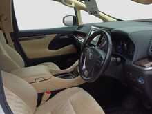Toyota Alphard Hybrid X - U8409