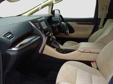 Toyota Alphard Hybrid X - U8409