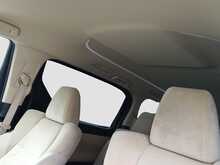 Toyota Alphard Hybrid X - U8409