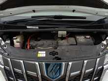 Toyota Alphard Hybrid X - U8409