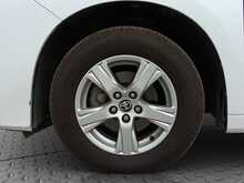 Toyota Alphard Hybrid X - U8409