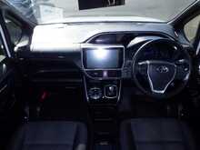 Toyota Voxy Hybrid ZS Kirameki2 - U8410