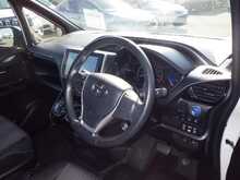 Toyota Voxy Hybrid ZS Kirameki2 - U8410