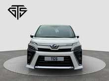 Toyota Voxy Hybrid ZS Kirameki2 - U8410