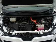 Toyota Voxy Hybrid ZS Kirameki2 - U8410