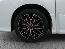 Toyota Voxy Hybrid ZS Kirameki2 - U8410