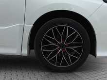 Toyota Voxy Hybrid ZS Kirameki2 - U8410