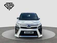 Toyota Voxy Hybrid ZS Kirameki2 - U8410