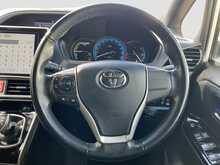 Toyota Voxy Hybrid ZS Kirameki2 - U8410