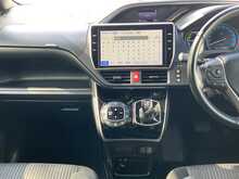 Toyota Voxy Hybrid ZS Kirameki2 - U8410