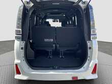 Toyota Voxy Hybrid ZS Kirameki2 - U8410