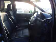 Toyota Voxy Hybrid ZS Kirameki2 - U8412