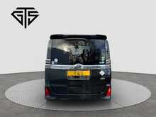 Toyota Voxy Hybrid ZS Kirameki2 - U8412