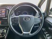 Toyota Voxy Hybrid ZS Kirameki2 - U8412