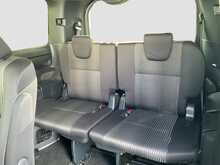 Toyota Voxy Hybrid ZS Kirameki2 - U8412