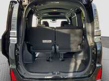 Toyota Voxy Hybrid ZS Kirameki2 - U8412