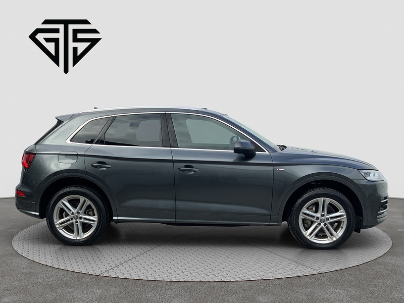 Audi Q5 S Line - U8431