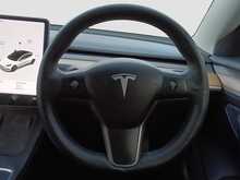 Tesla Model 3 Long Range - U8433