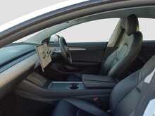 Tesla Model 3 Long Range - U8433