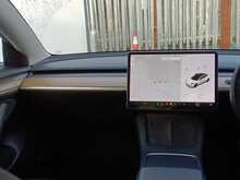 Tesla Model 3 Long Range - U8433