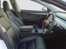Tesla Model 3 Long Range - U8433