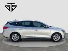 Ford Focus ZETEC - U8435