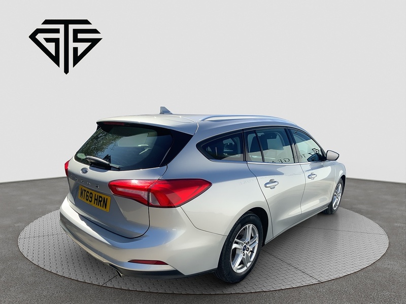 Ford Focus ZETEC - U8435