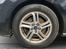 Ford Focus Zetec - U8436