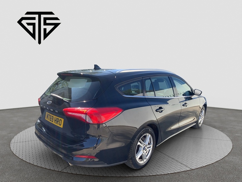 Ford Focus Zetec - U8436