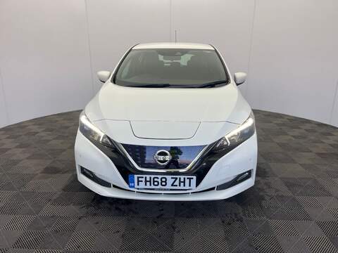 40kWh Acenta Hatchback 5dr Electric Auto (150 ps)