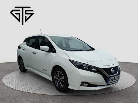 Nissan Leaf 39kWh Acenta Hatchback 5dr Electric Auto (150 ps)