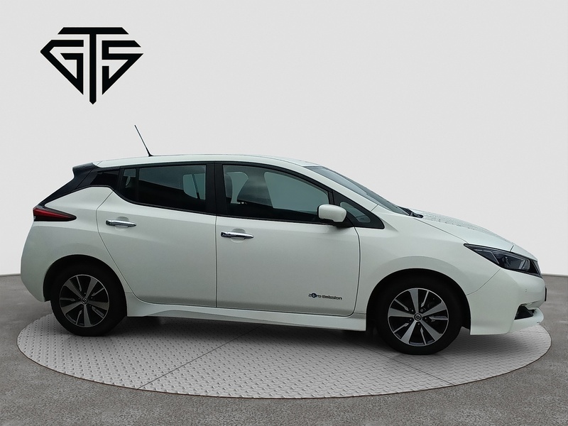Nissan Leaf Acenta - U8437