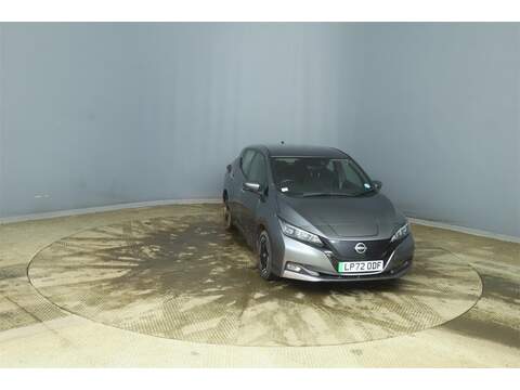 Nissan Leaf 39kWh Acenta Hatchback 5dr Electric Auto (150 ps)