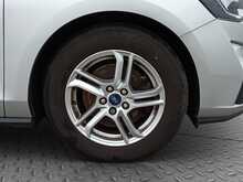 Ford Focus Zetec - U8443
